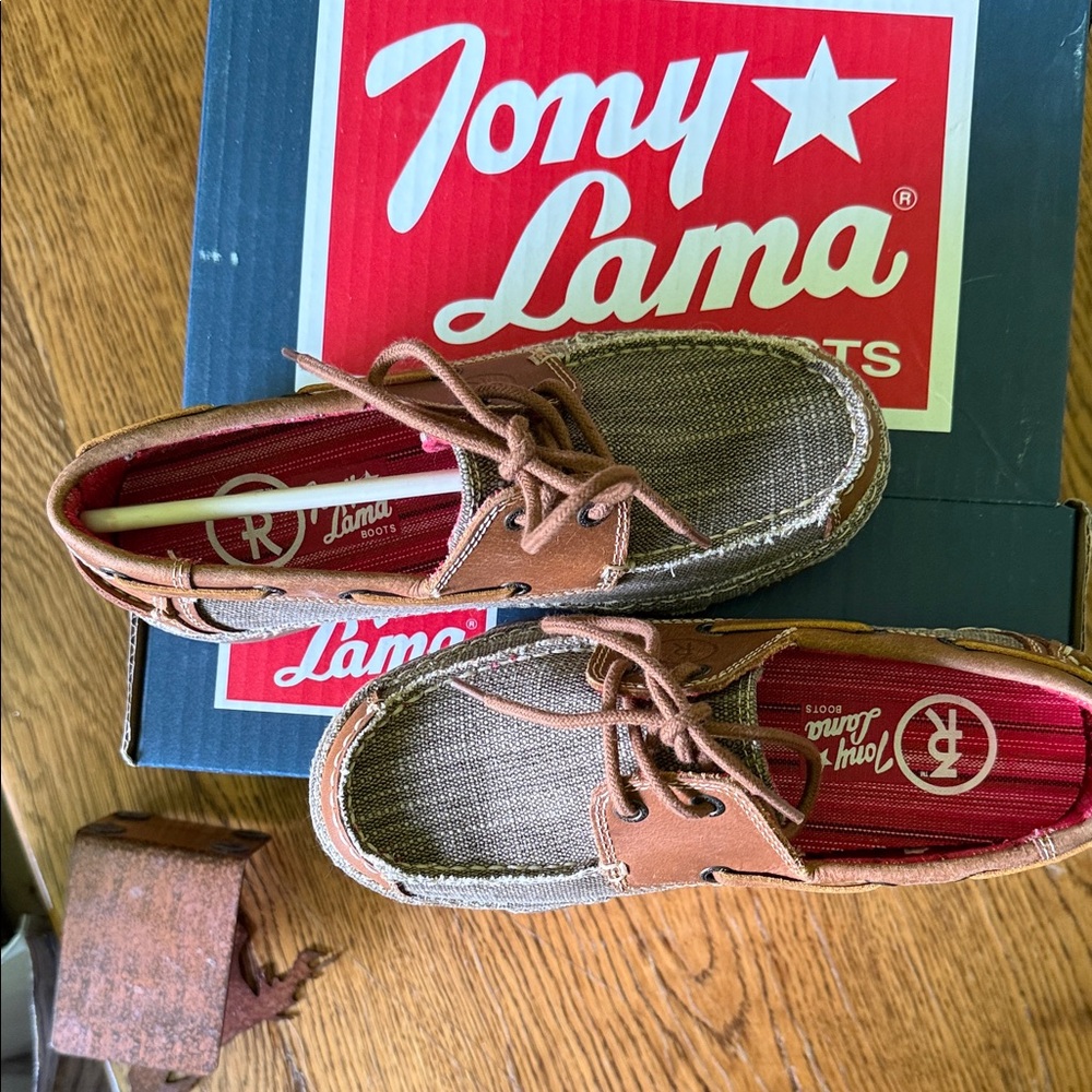 Tony Lama Women’s Tan and Gray Boat Shoes NWOT